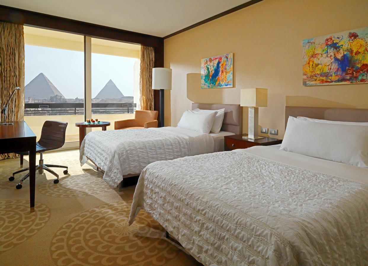 Le Meridien Pyramids Hotel & Spa Giza Екстер'єр фото